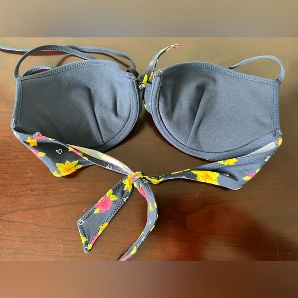 Vintage Hollister Floral Bikini - Picture 7 of 7